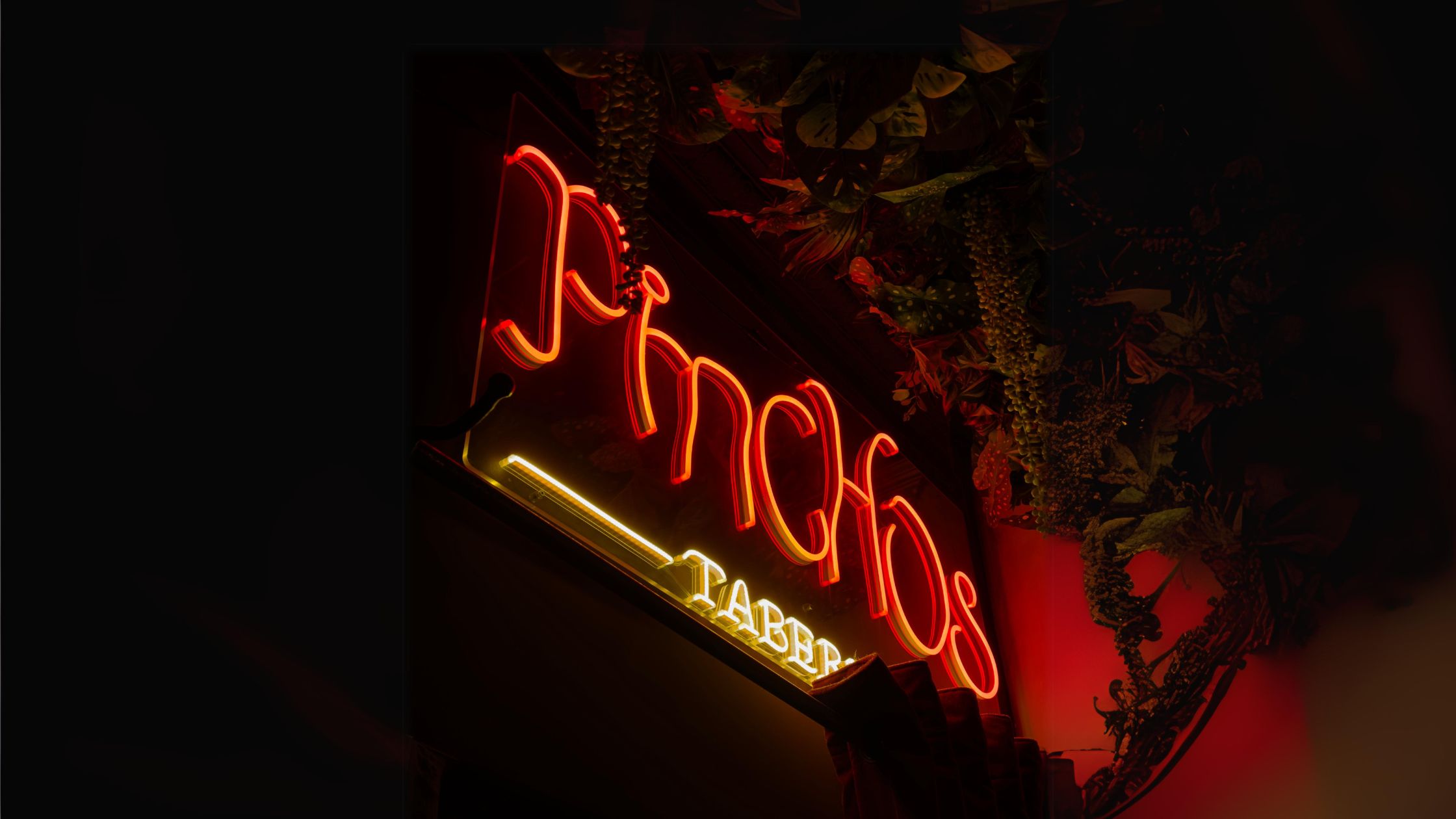 Pincho's Neon- Mansign
