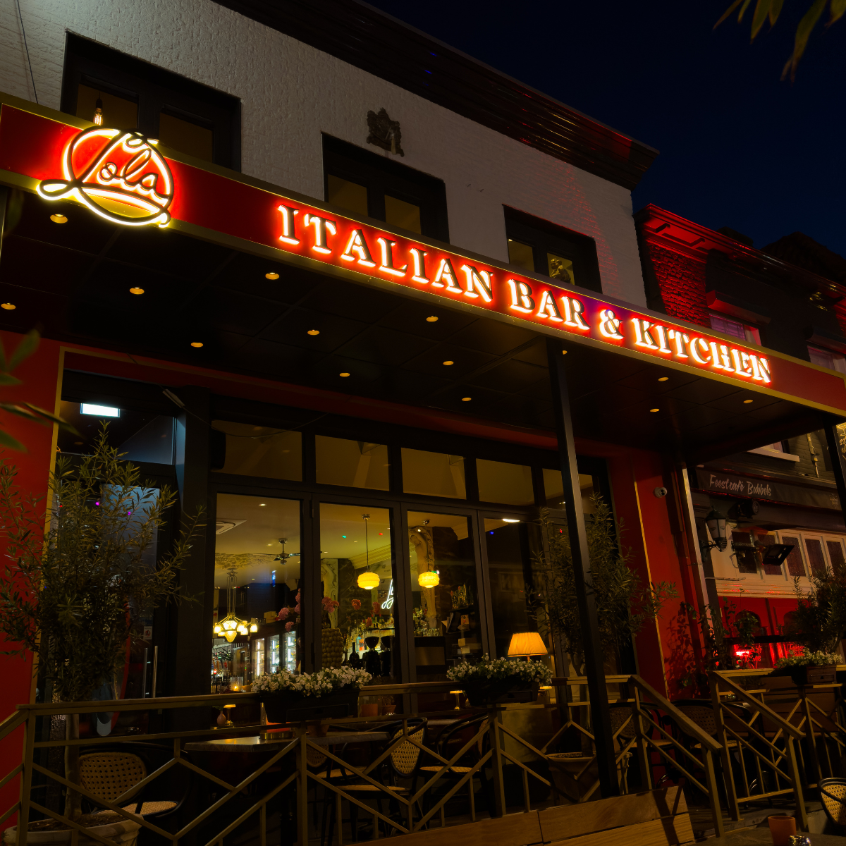 Gevelreclame, lichtreclame logo - lola restaurant - Mansign