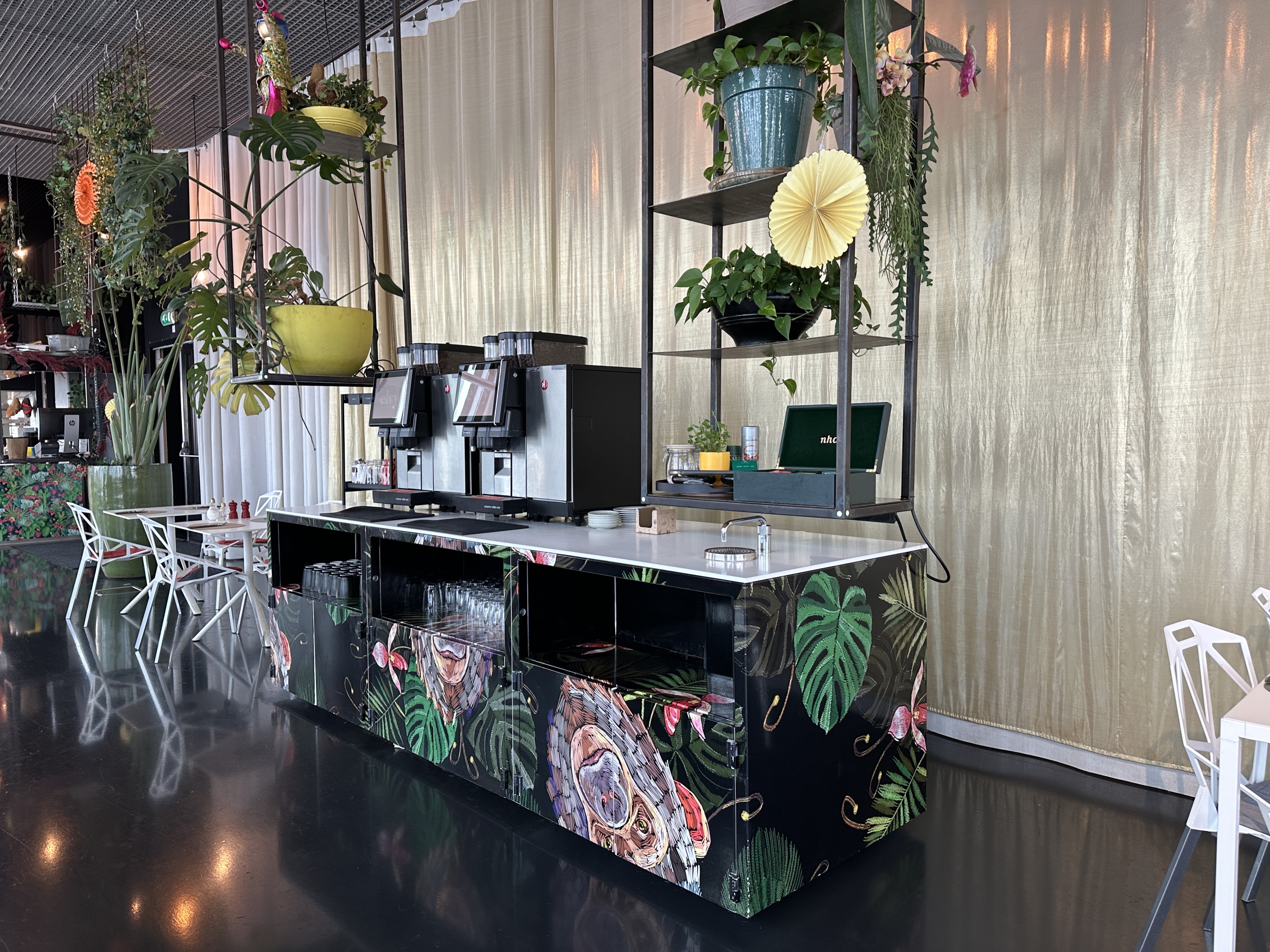 Nhow Hotel Bar Wrap - Mansign